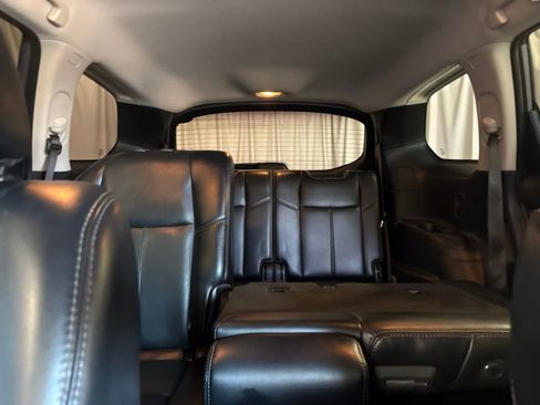 Used 2018 Nissan Pathfinder SL w/ Midnight Edition Package FWD image 20