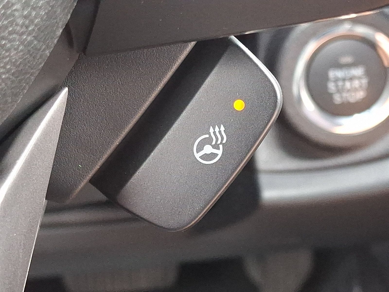 Used 2020 Subaru Outback Limited w/ Popular Package #2 AWD/4WD image 25