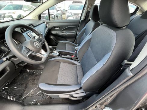 Used 2025 Nissan Versa SV FWD image 26