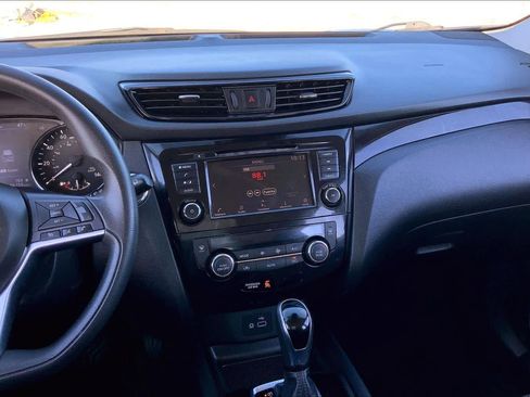 Used 2019 Nissan Rogue Sport SV image 7