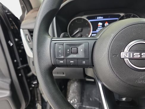 Used 2022 Nissan Rogue S AWD/4WD image 14