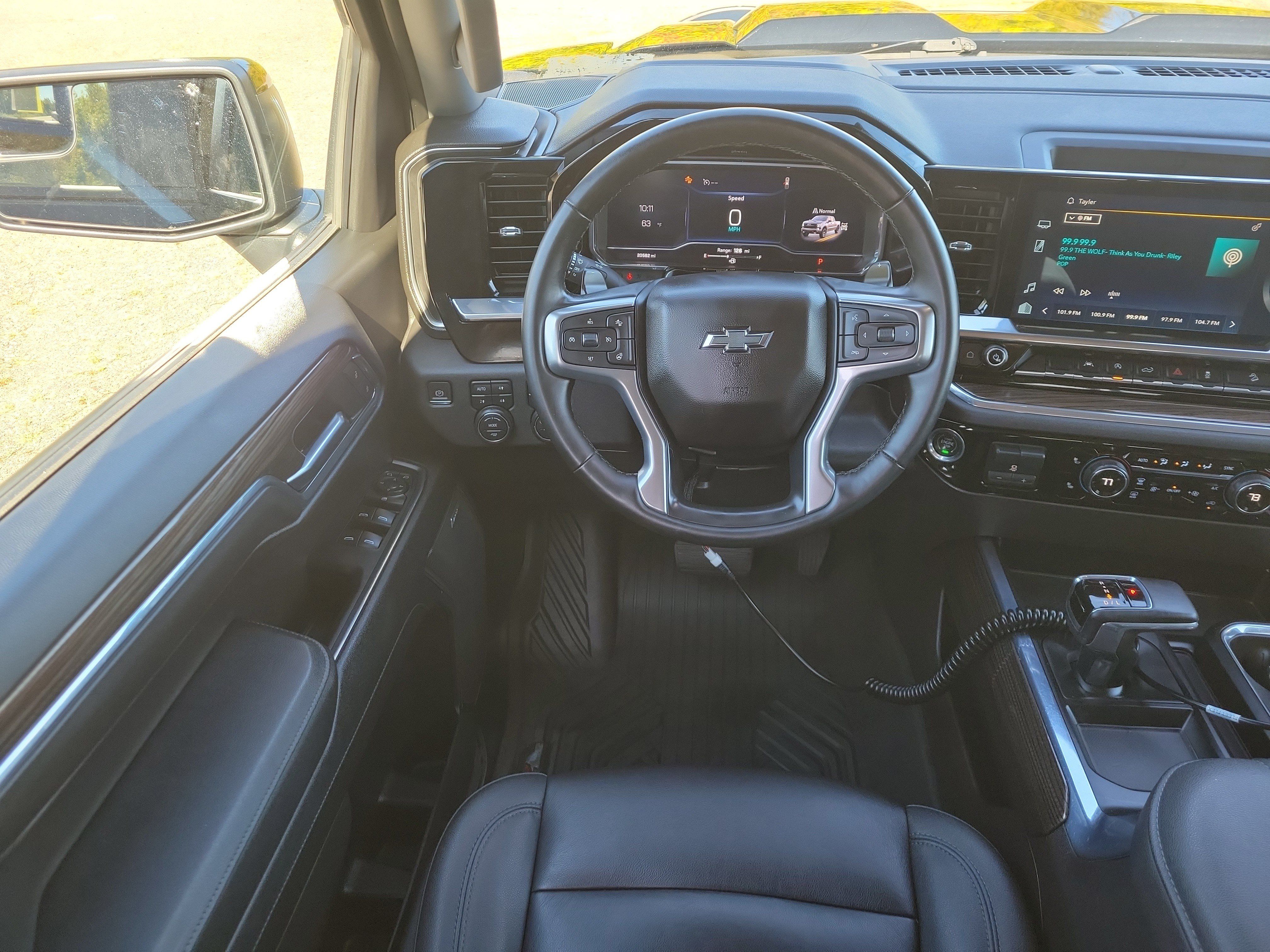 Used 2024 Chevrolet Silverado 1500 LT Trail Boss w/ Convenience Package II AWD/4WD image 19