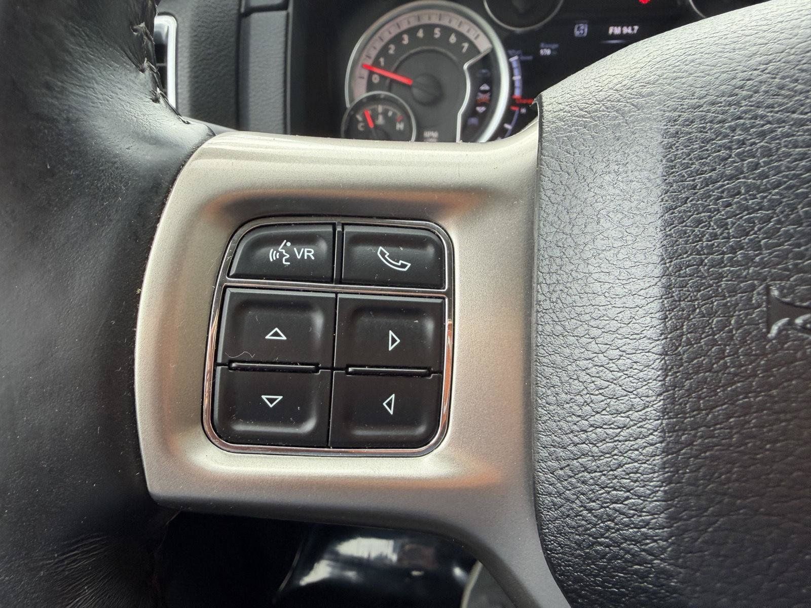 Used 2015 RAM 1500 Laramie w/ Convenience Group AWD/4WD image 15