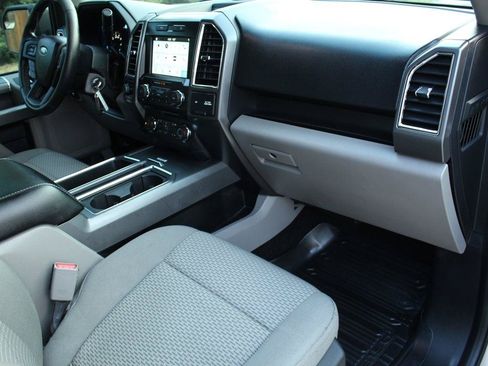 Used 2017 Ford F150 XLT w/ Equipment Group 302A Luxury RWD image 12