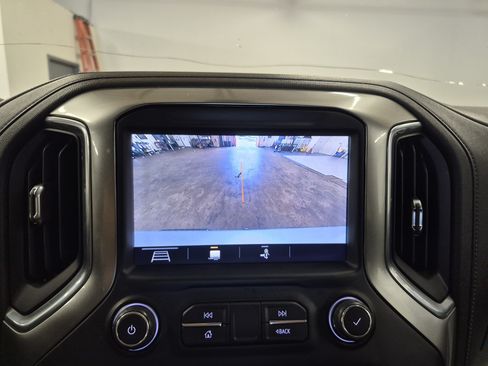 Used 2019 Chevrolet Silverado 1500 LT Trail Boss AWD/4WD image 36