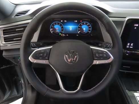 New 2026 Volkswagen Atlas Cross Sport SE image 15