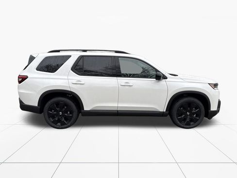 New 2026 Honda Pilot Black Edition image 9