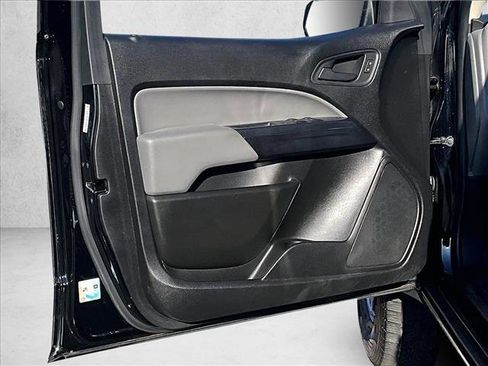 Used 2019 GMC Canyon 2WD Crew Cab w/ Convenience Package image 17