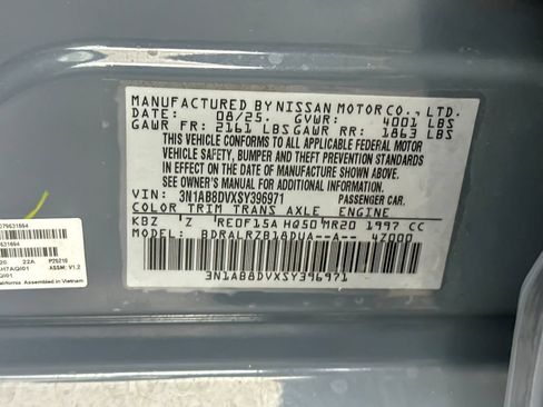 Used 2025 Nissan Sentra SR FWD image 26