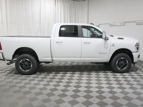 New 2025 RAM 2500 Laramie image 32