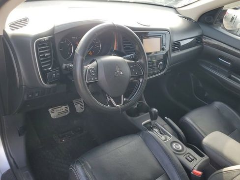 Used 2016 Mitsubishi Outlander SEL image 20