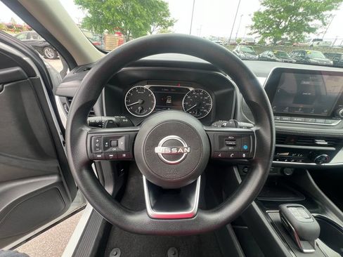 Used 2024 Nissan Rogue SV AWD/4WD image 39