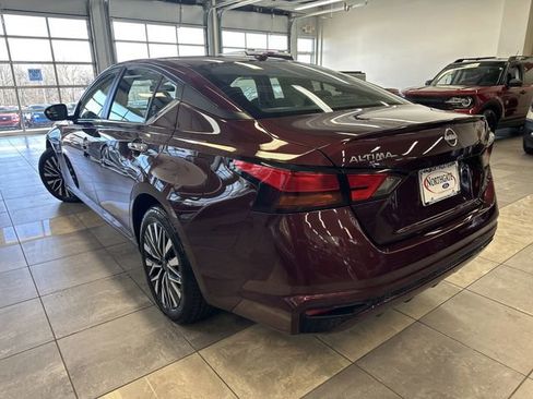 Used 2024 Nissan Altima 2.5 SV AWD/4WD image 14