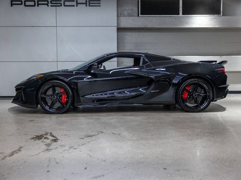 Used 2026 Chevrolet Corvette E-Ray w/ Stealth Interior Trim Package AWD/4WD image 2