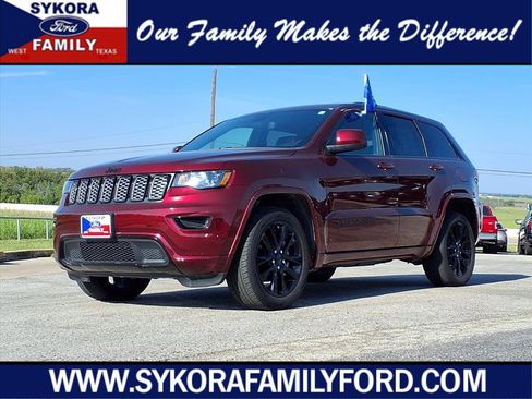 Used 2020 Jeep Grand Cherokee Altitude image 1