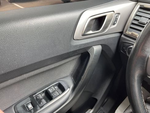 Used 2019 Ford Ranger XLT w/ Equipment Group 302A Luxury AWD/4WD image 17