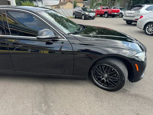 Used 2018 BMW 330i xDrive Sedan w/ Convenience Package AWD/4WD image 11