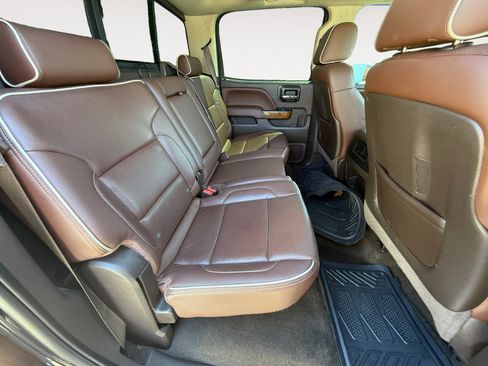 Used 2015 Chevrolet Silverado 1500 High Country image 18