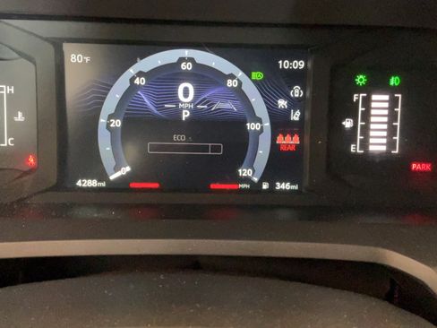 Used 2025 Toyota Tacoma SR5 RWD image 10