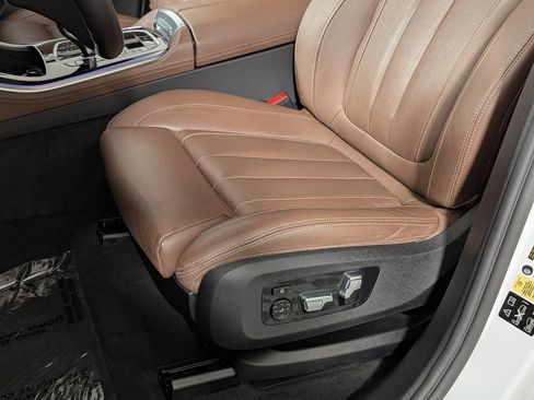 Used 2021 BMW X5 xDrive40i w/ Premium Package 2 image 21