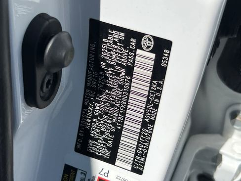 Used 2017 Toyota Camry SE FWD image 32