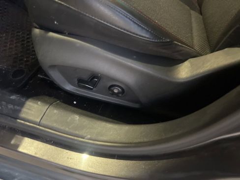 Used 2019 Jeep Compass Trailhawk w/ Cold Weather Group image 6