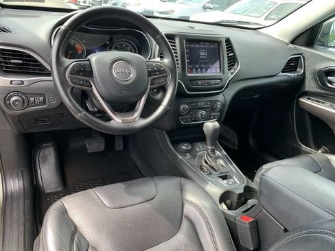 Used 2021 Jeep Cherokee Latitude Lux w/ Comfort/Convenience Group AWD/4WD image 18