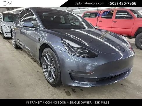Used 2023 Tesla Model 3 Standard Range RWD image 3
