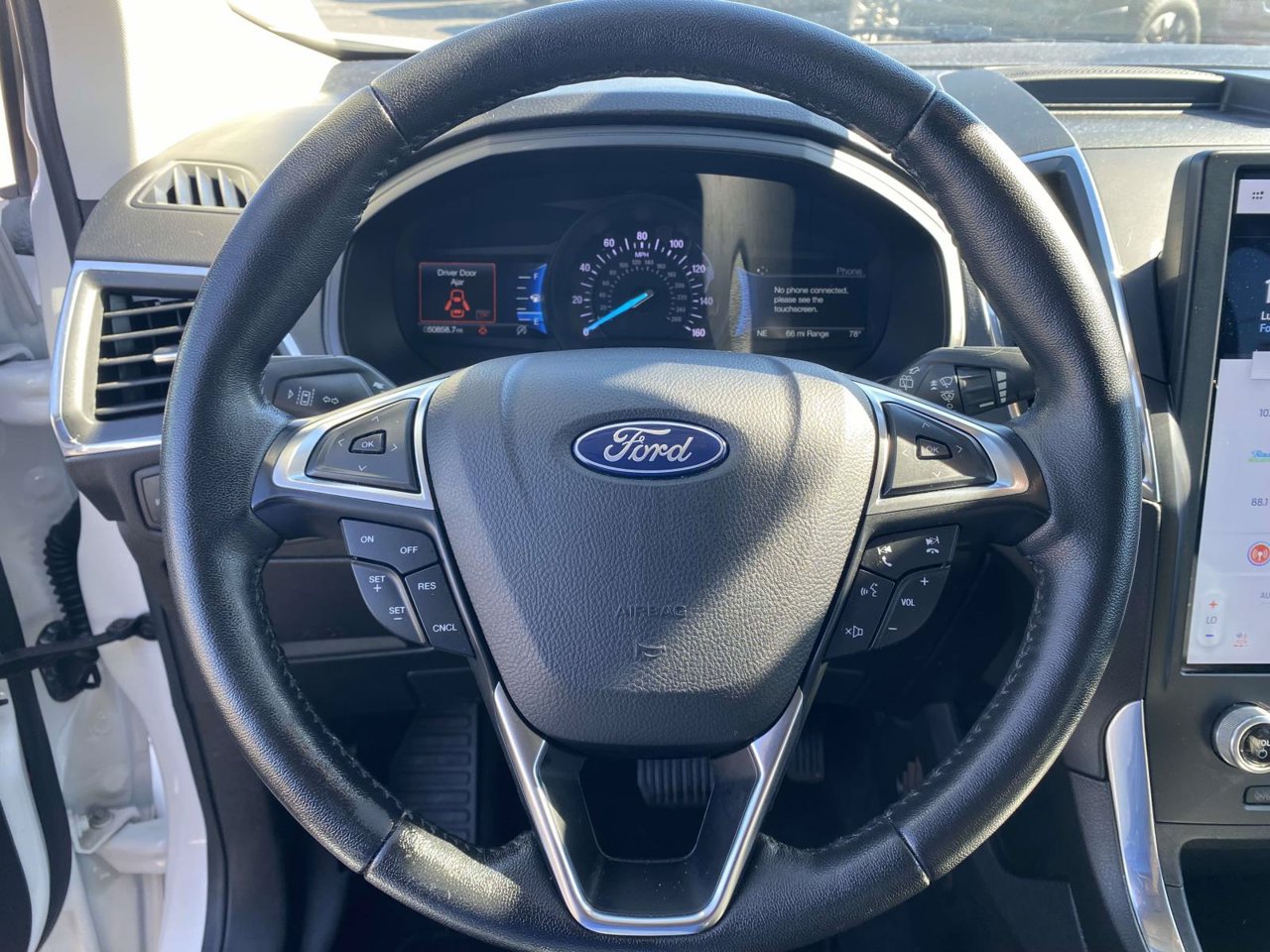 Used 2022 Ford Edge Titanium AWD/4WD image 29