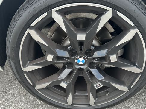 Used 2025 BMW 330i xDrive Sedan w/ M Sport Package AWD/4WD image 14