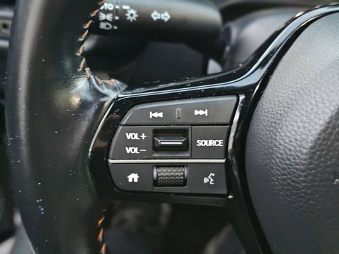 Used 2025 Honda HR-V Sport image 14