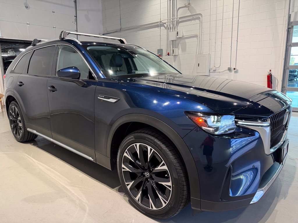 Used 2024 MAZDA CX-90 Plug-In Hybrid w/ Premium Pkg AWD/4WD image 3
