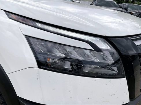 Used 2025 Nissan Pathfinder Rock Creek AWD/4WD image 33