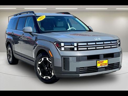 Used 2025 Hyundai Santa Fe SEL image 1