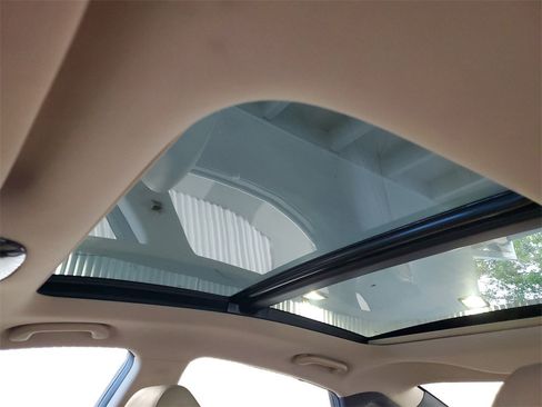 Used 2016 Hyundai Azera Limited image 29