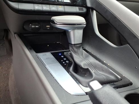 Certified 2024 Hyundai Elantra SEL image 13