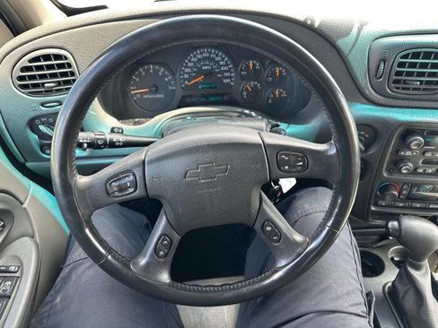 Used 2002 Chevrolet TrailBlazer LTZ AWD/4WD image 33