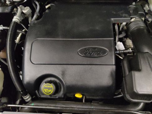 Used 2017 Ford Explorer XLT FWD image 30