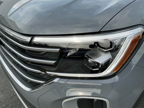 New 2026 Volkswagen Atlas SE image 25