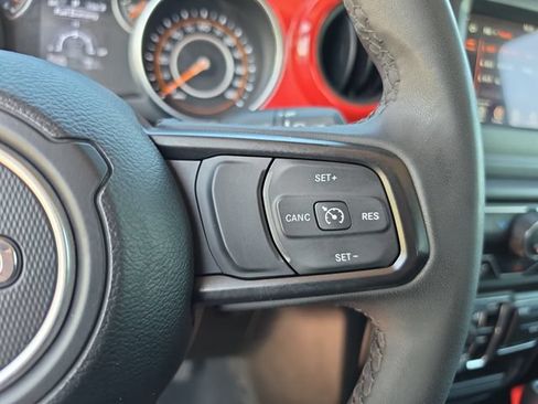 Used 2023 Jeep Gladiator Sport AWD/4WD image 19
