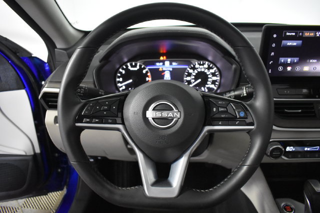 Certified 2025 Nissan Altima 2.5 SV w/ SV Premium Package AWD/4WD image 14