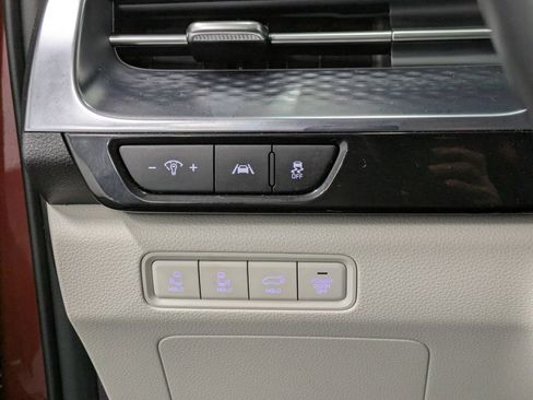 Certified 2024 Kia Carnival SX Prestige FWD image 20