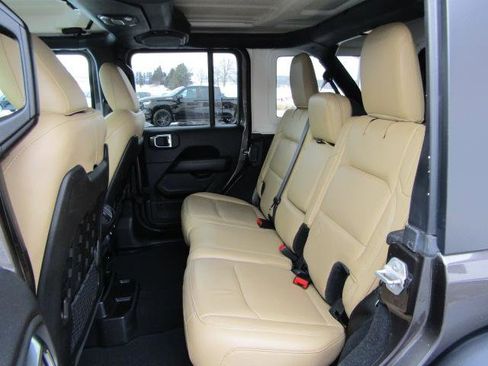 Used 2019 Jeep Wrangler Unlimited Rubicon w/ Dual Top Group image 21