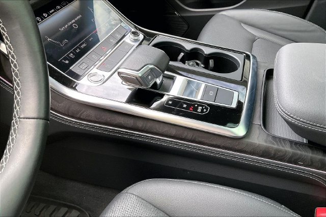 Certified 2023 Audi Q8 Premium Plus w/ Premium Plus Package AWD/4WD image 17