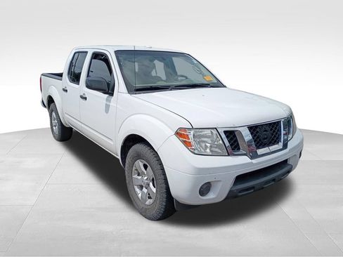 Used 2012 Nissan Frontier SV w/ SV Premium Utility Pkg RWD image 3