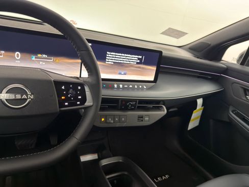 New 2026 Nissan Leaf Platinum+ w/ Cargo Package (Platinum+) image 18