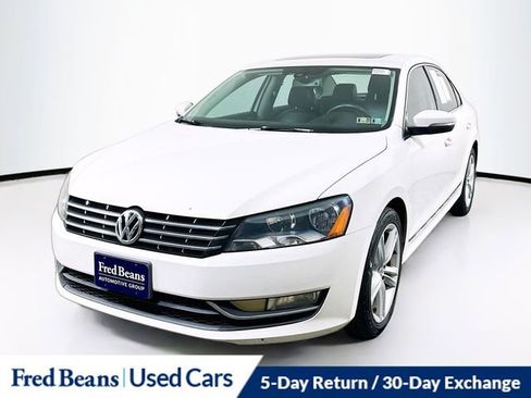 Used 2014 Volkswagen Passat 1.8T SEL Premium FWD image 3