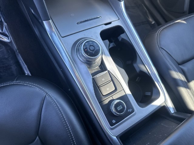 Used 2023 Ford Explorer XLT w/ Equipment Group 202A AWD/4WD image 29