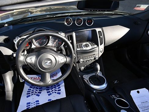 Used 2019 Nissan 370Z Touring image 18