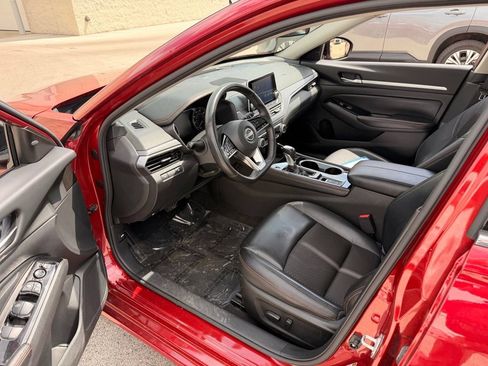 Used 2023 Nissan Altima 2.0 SR FWD image 10